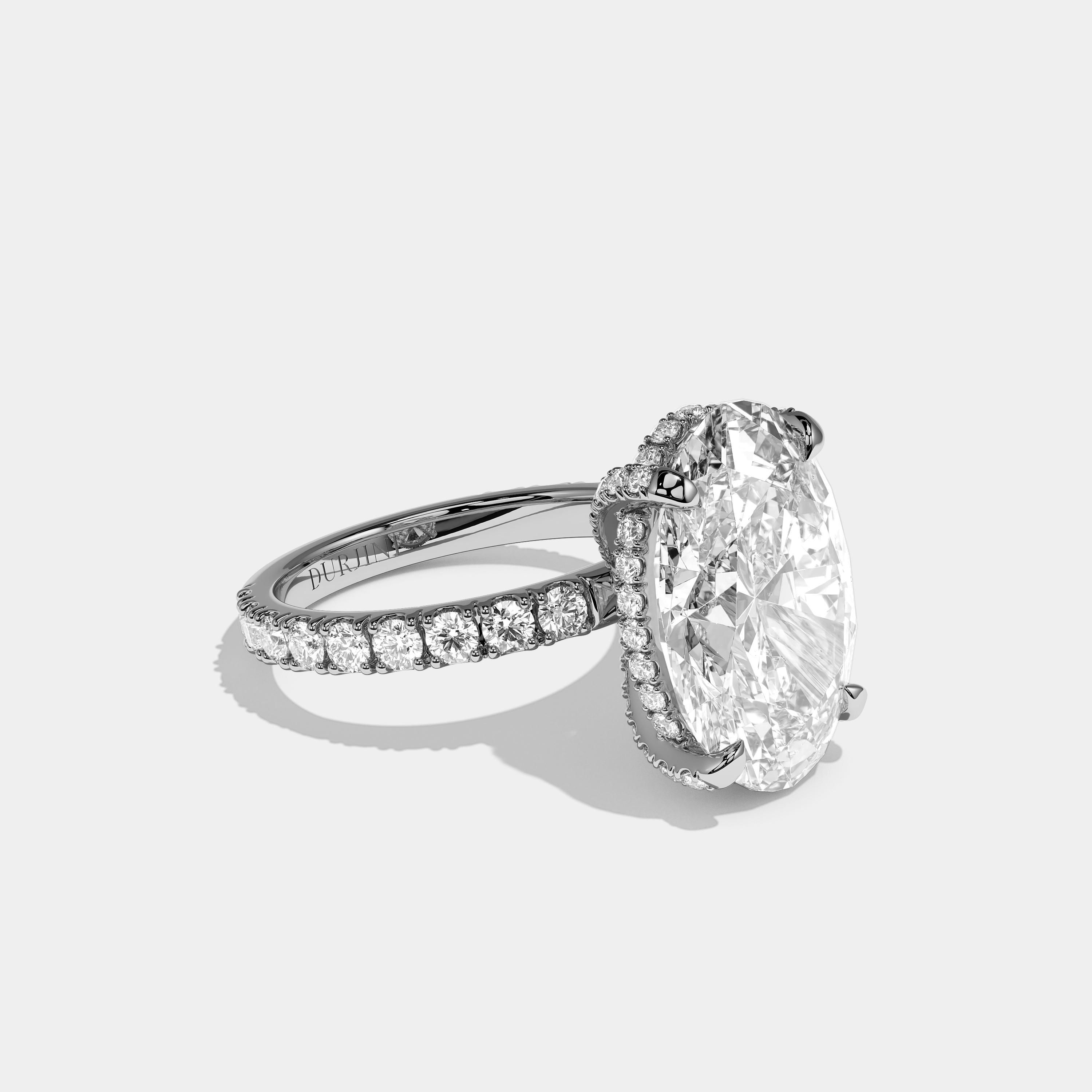 Aveline Étoile Diamond Oval Halo Engagement Ring 18K White Gold 12.00ct