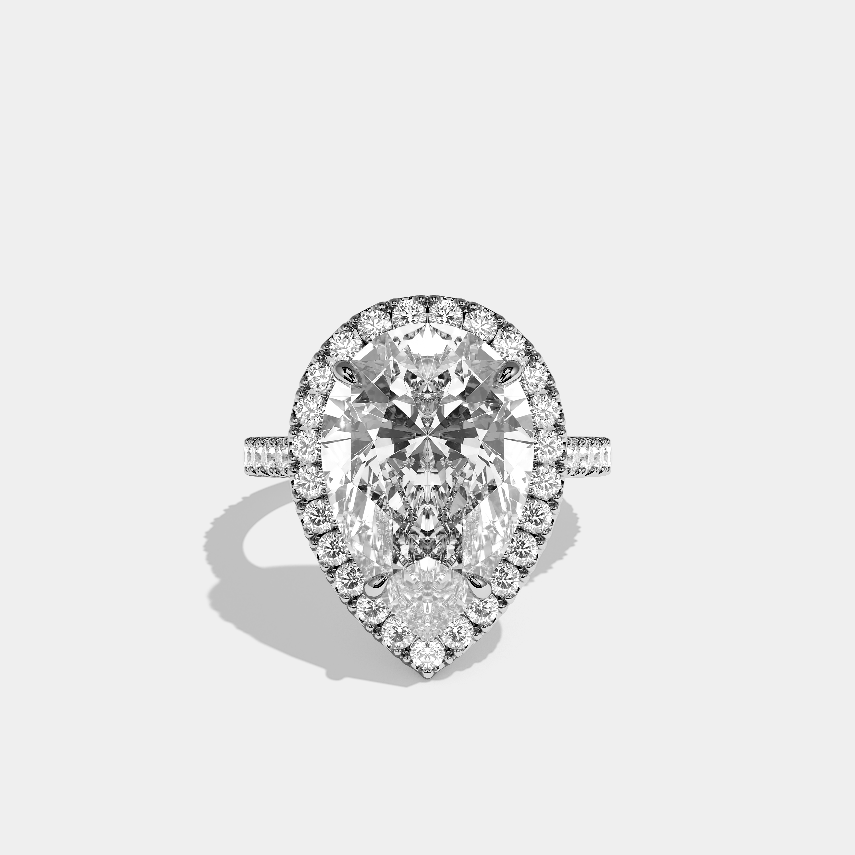 Majesté Éclat™ Pear Halo Ring
