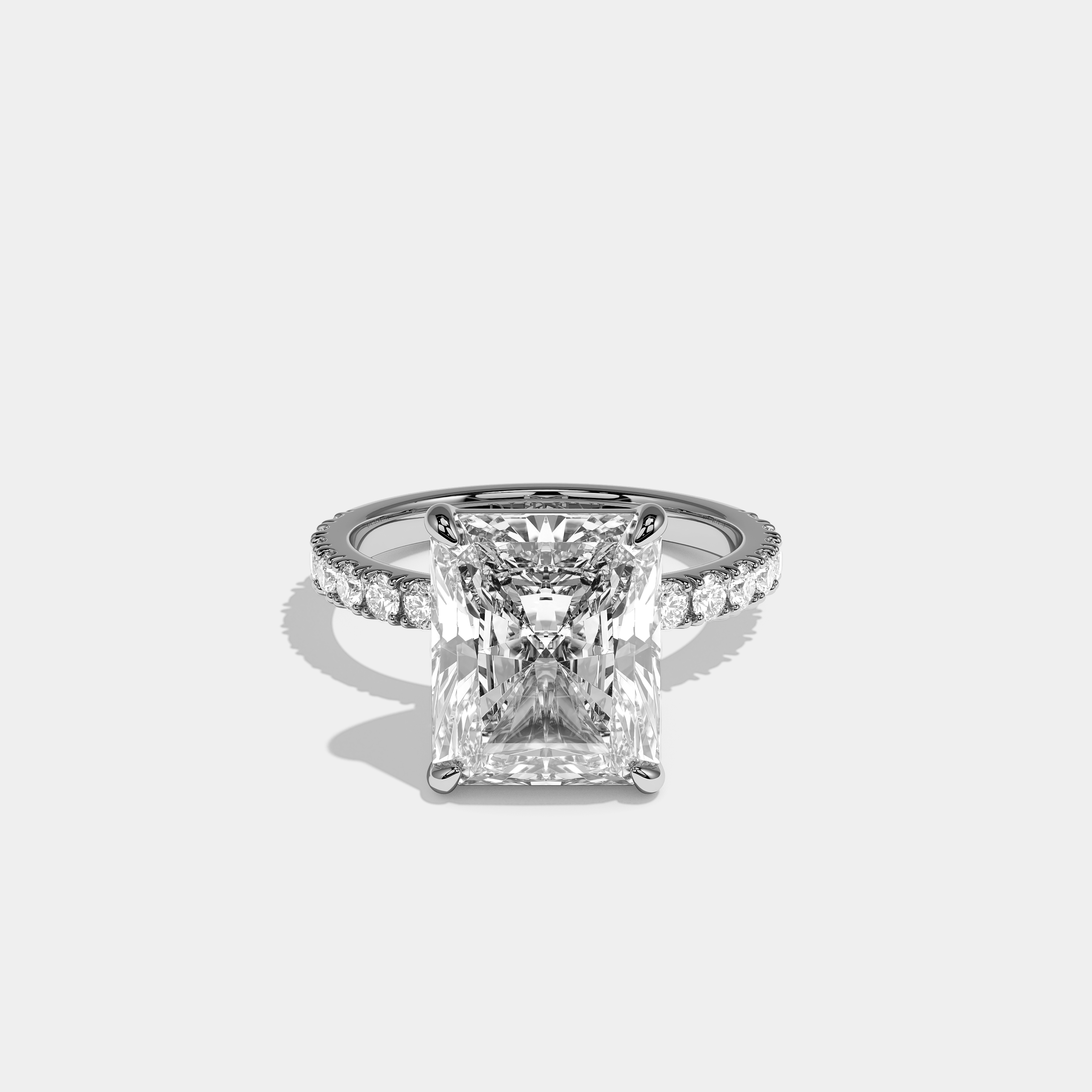 Aerion Élan Diamond Radiant Halo Engagement Ring 18K White Gold 8.00ct