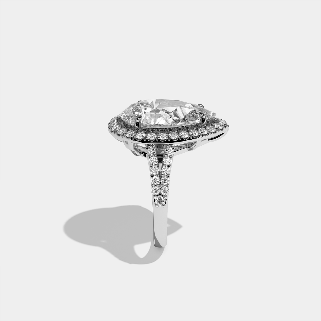 Helena Diamond Pear Halo