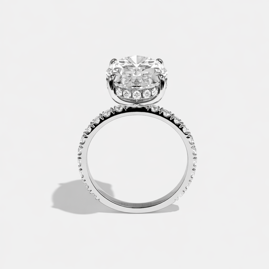 Auréole Oval Engagement Ring