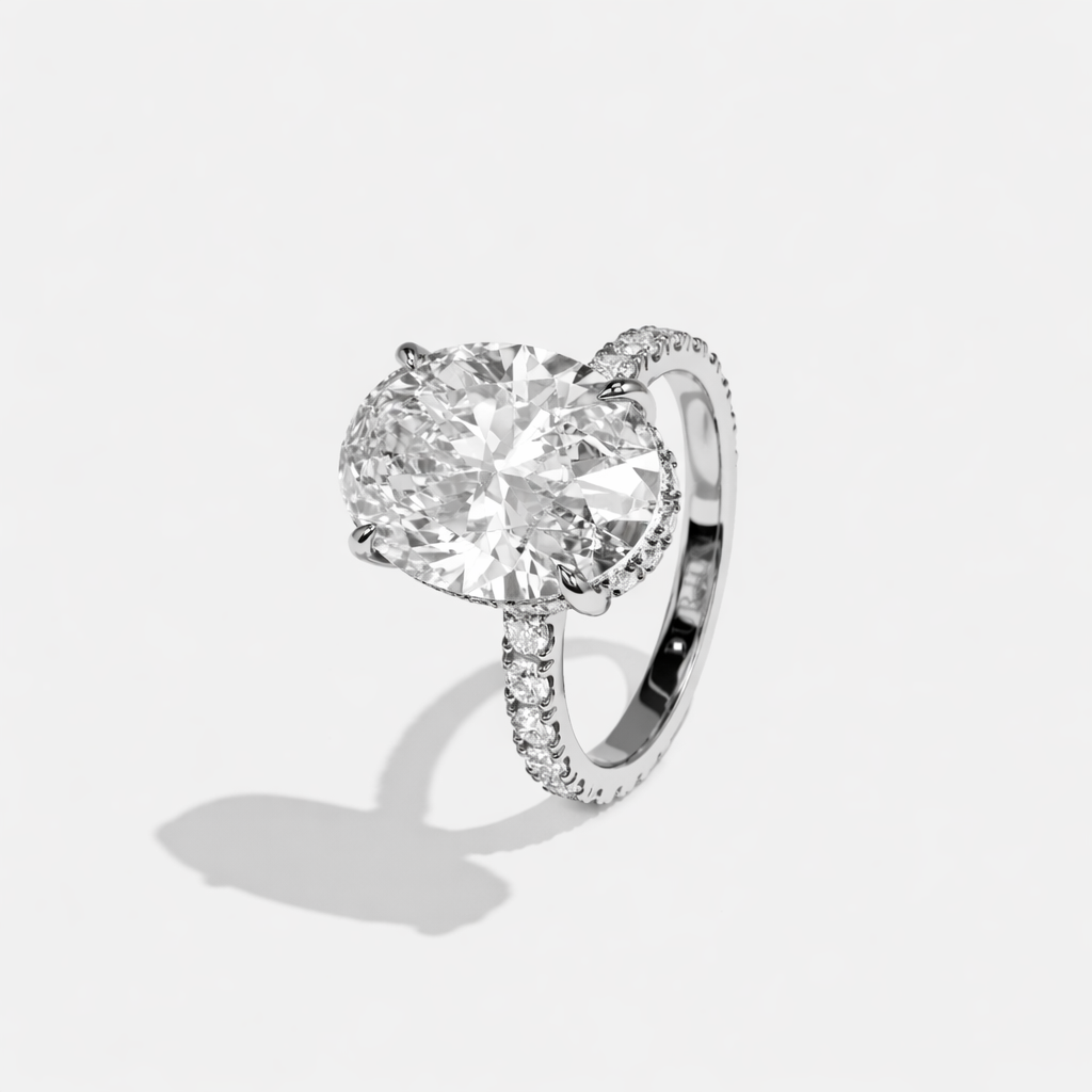 Auréole Oval Engagement Ring