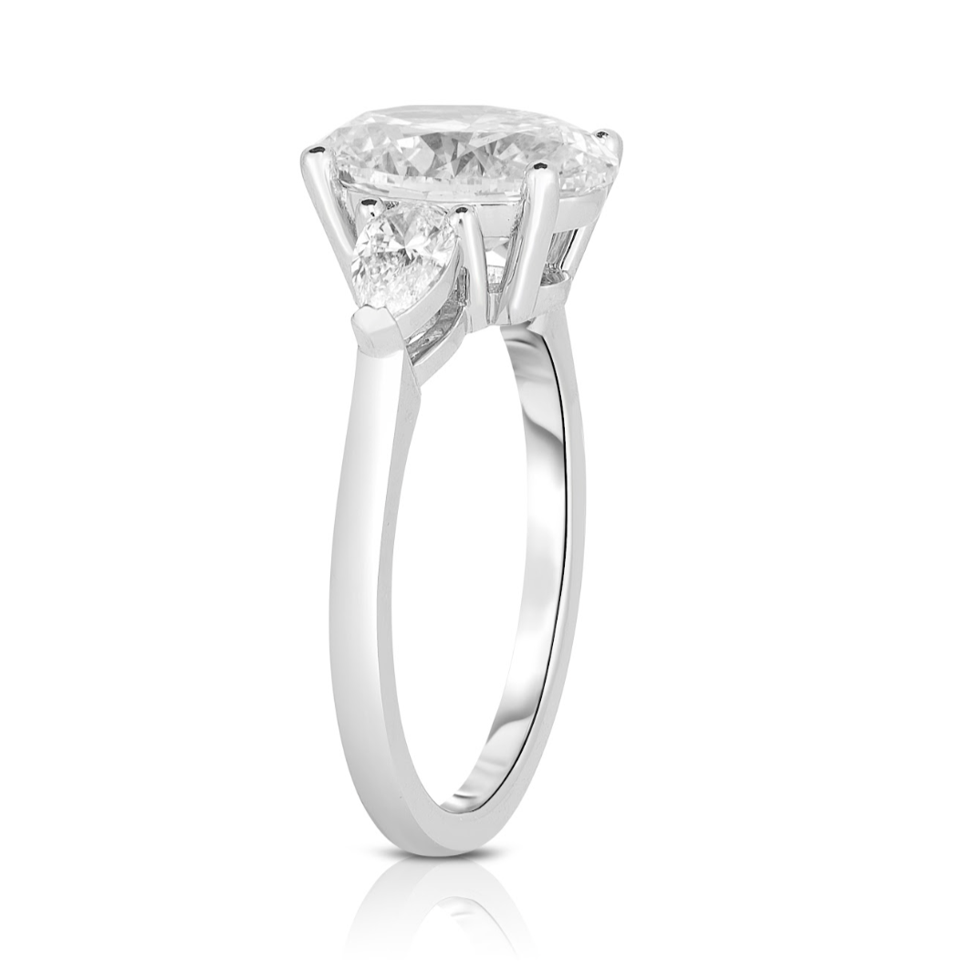 2.50 Carat Oval Cut Diamond Engagement Ring